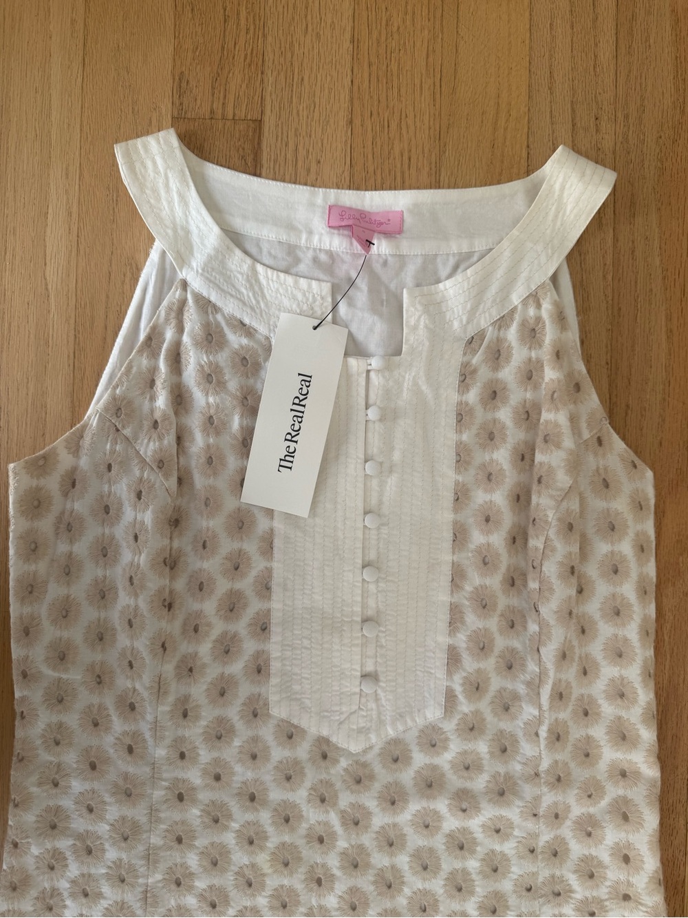 Like New: Lilly Pulitzer Floral Embroidered Jacqueline A-Line Shift Dress, sz. 6 - Picture 2 of 8